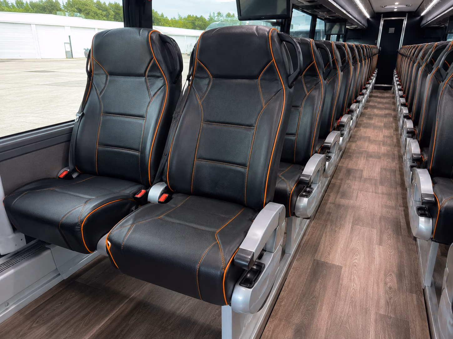 how distance and duration affect charter bus rates in kirkland