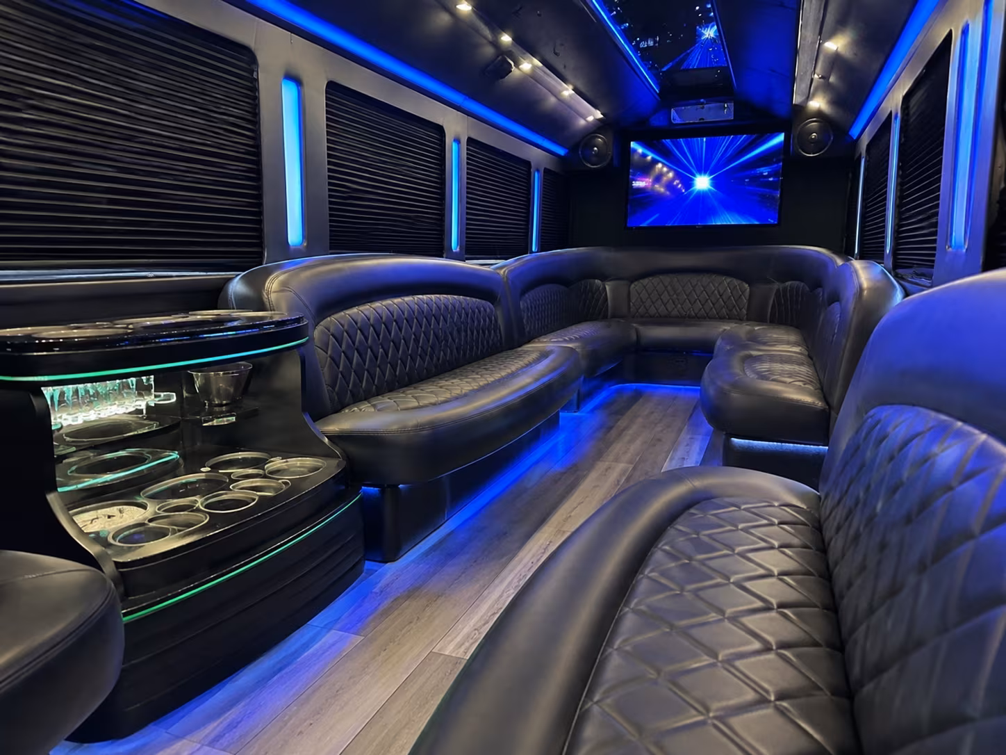 prom and bachelorette party buses for kirkland area celebrations
